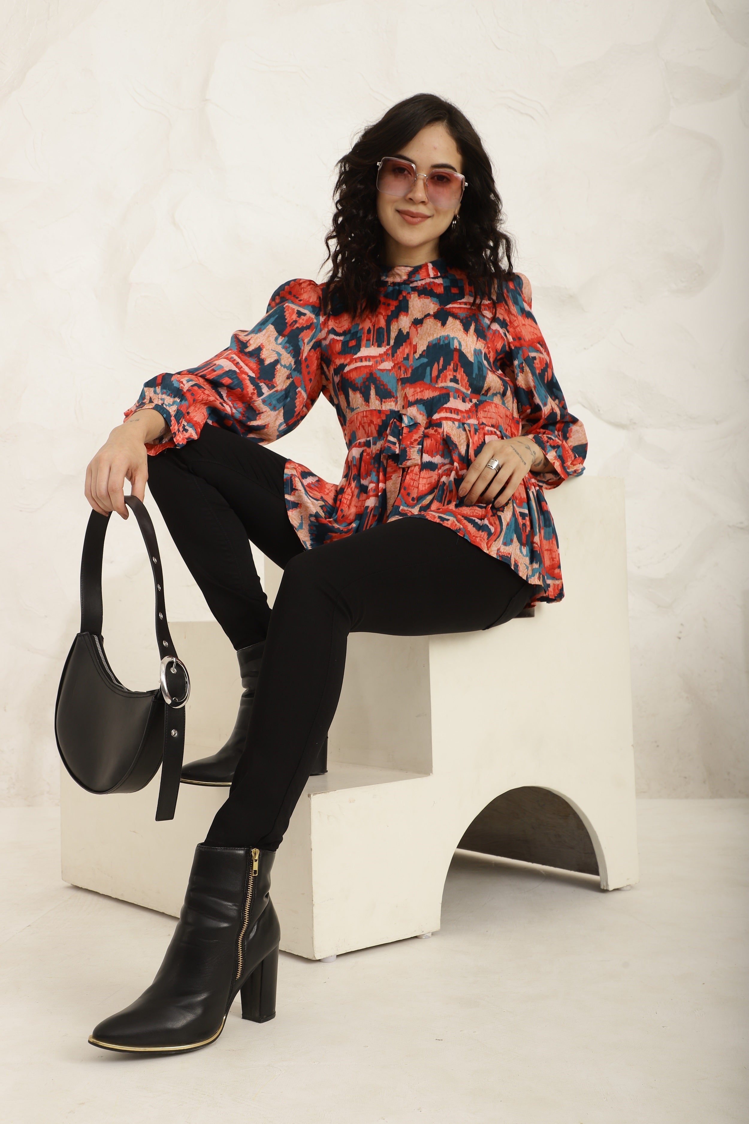 Twirl Abstract Top Sanaita
