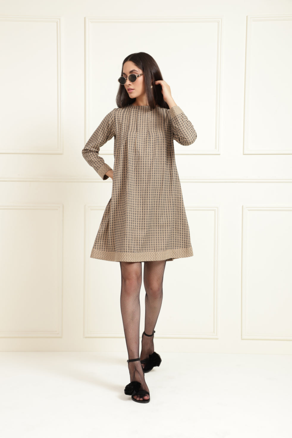 Pintuck Detail Brown Printed Knee Dress Sanaita