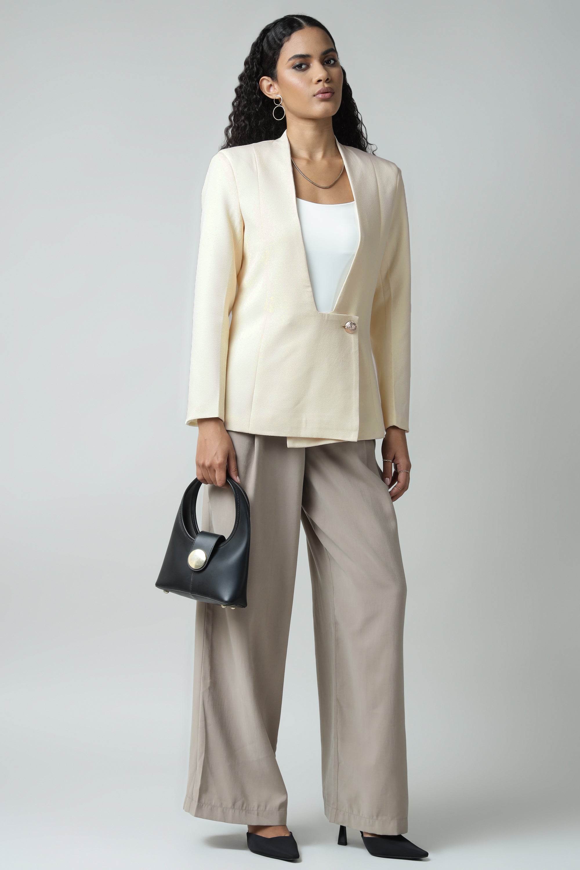 Lux White Flapped Blazer Sanaita