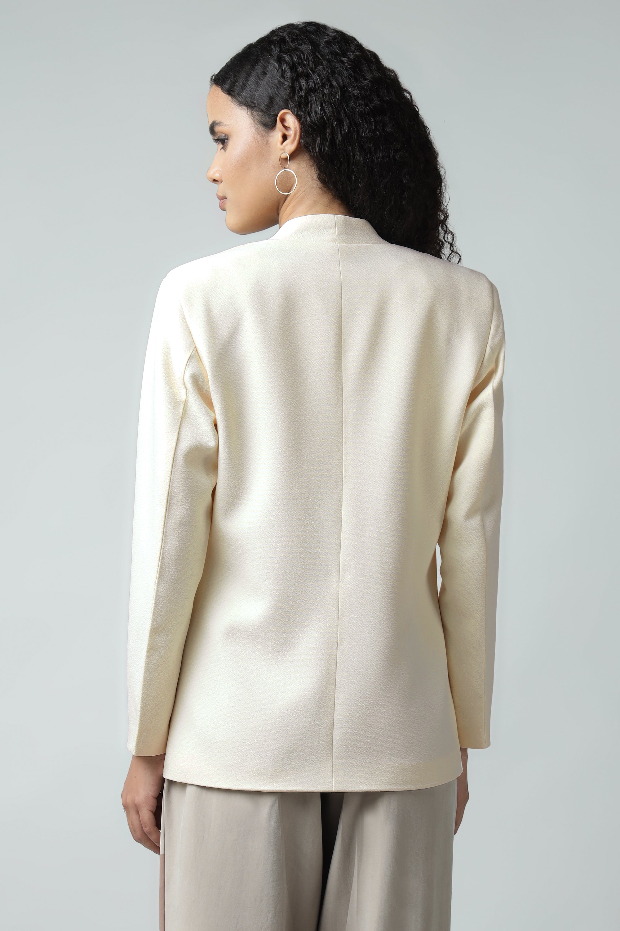 Lux White Flapped Blazer Sanaita