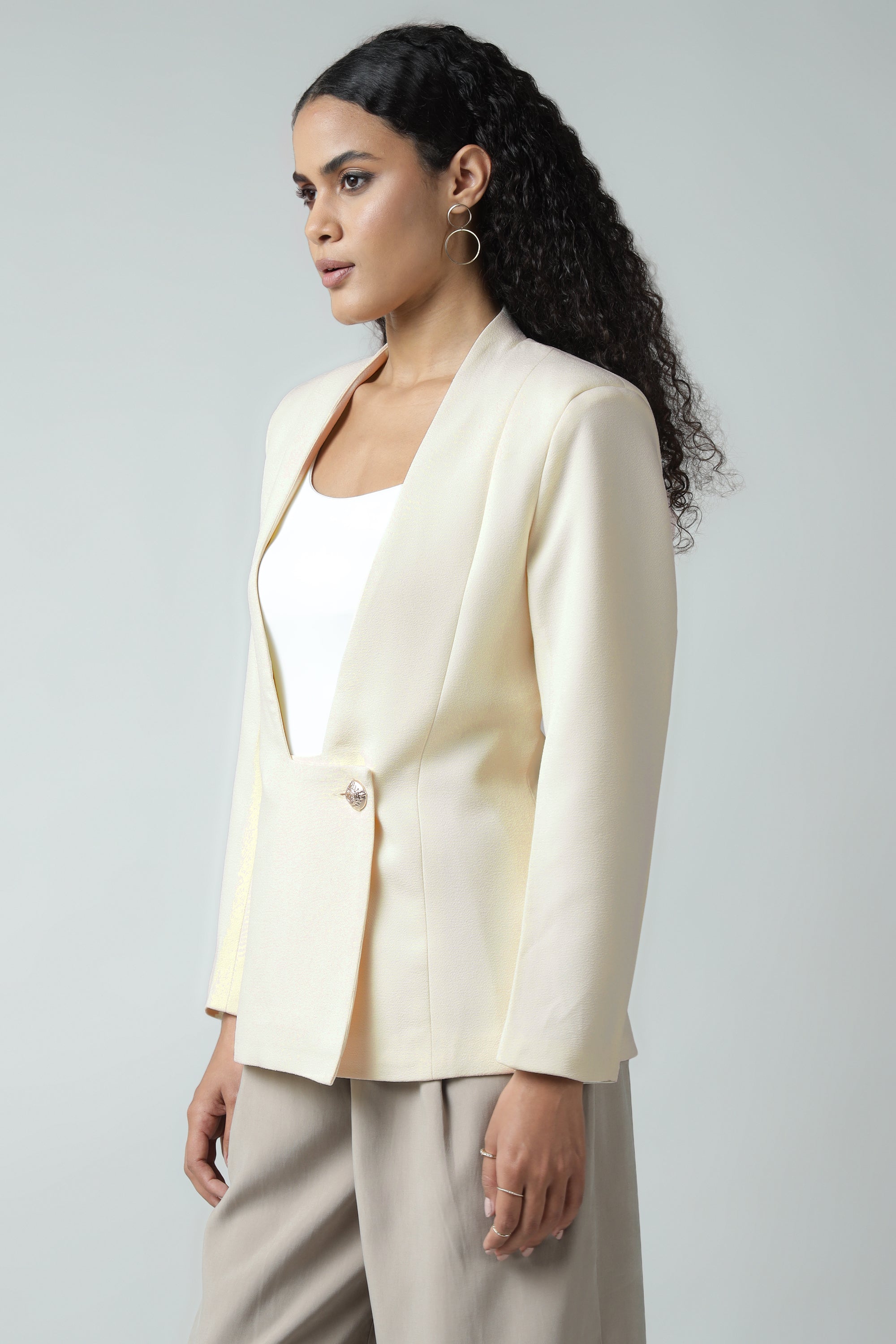 Lux White Flapped Blazer Sanaita
