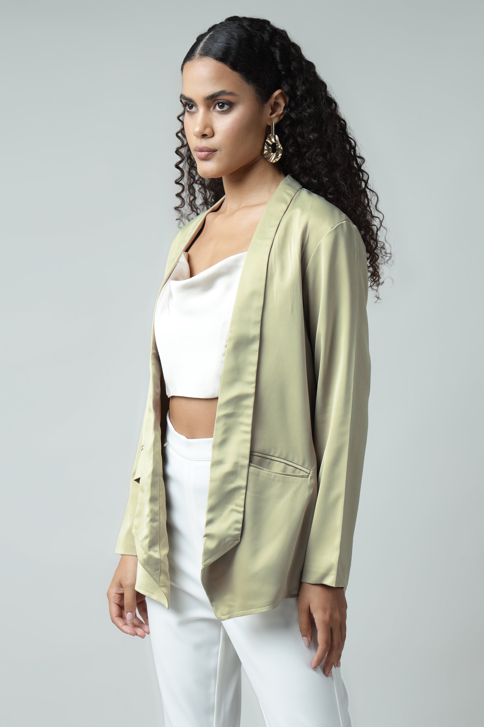 Minimalist Overwrap Sanaita