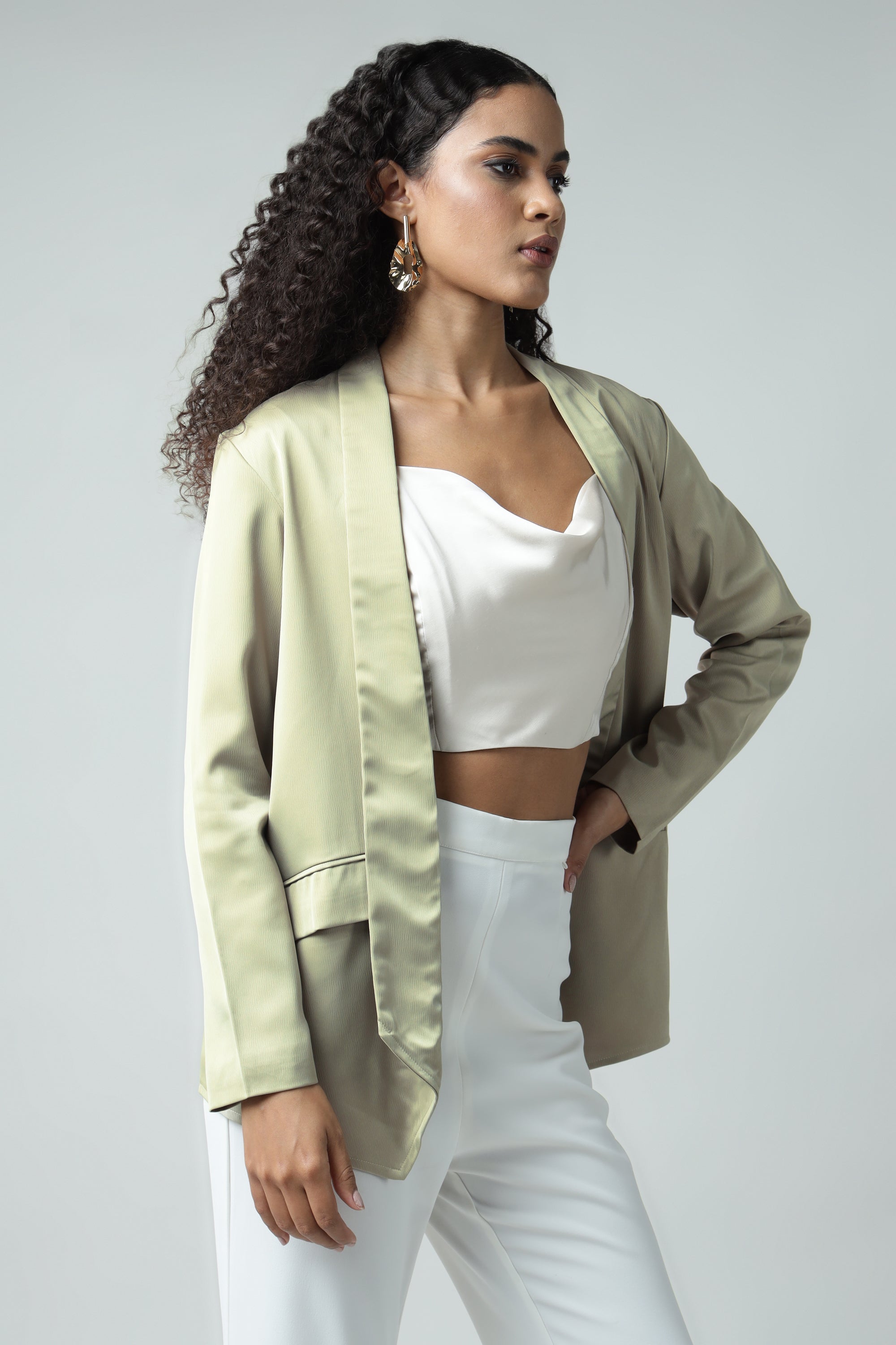 Minimalist Overwrap Sanaita