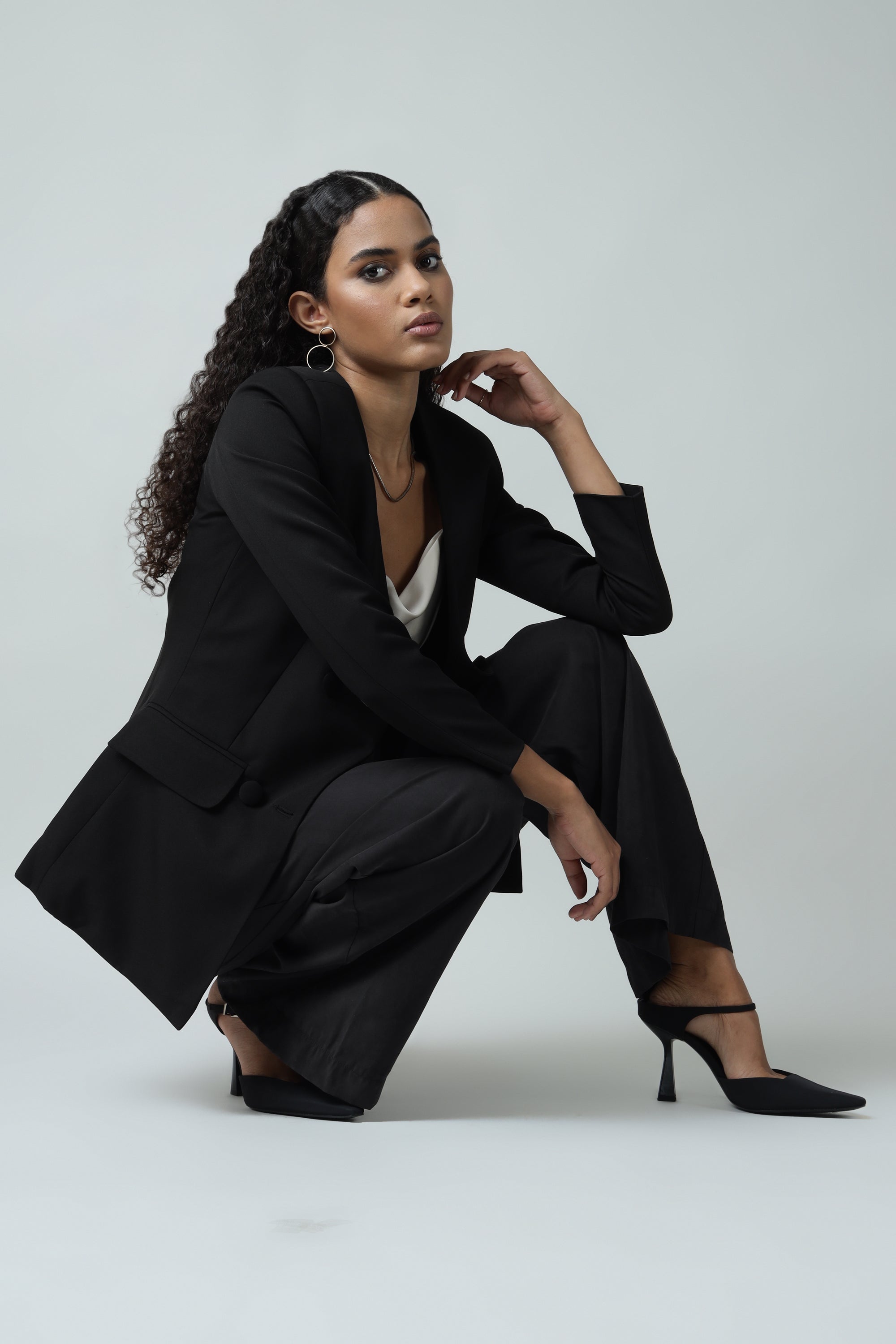 Double Breasted Black No Collar Blazer Sanaita