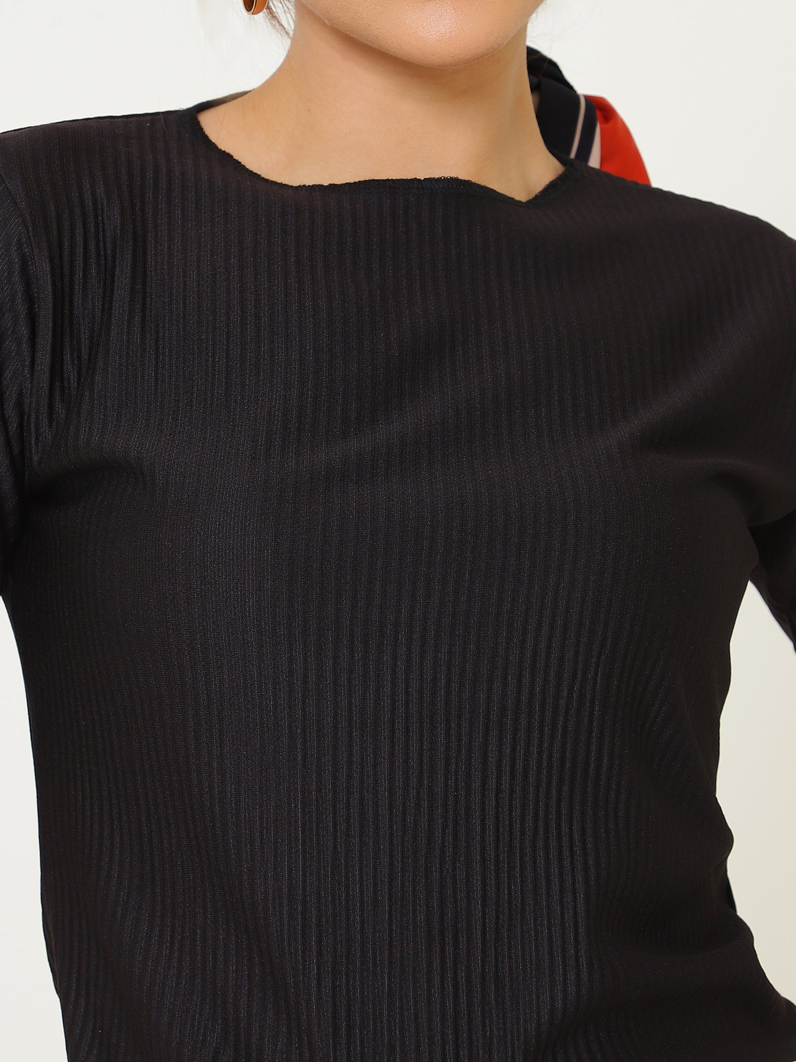 Black Ribbed Top Round Neck Sanaita