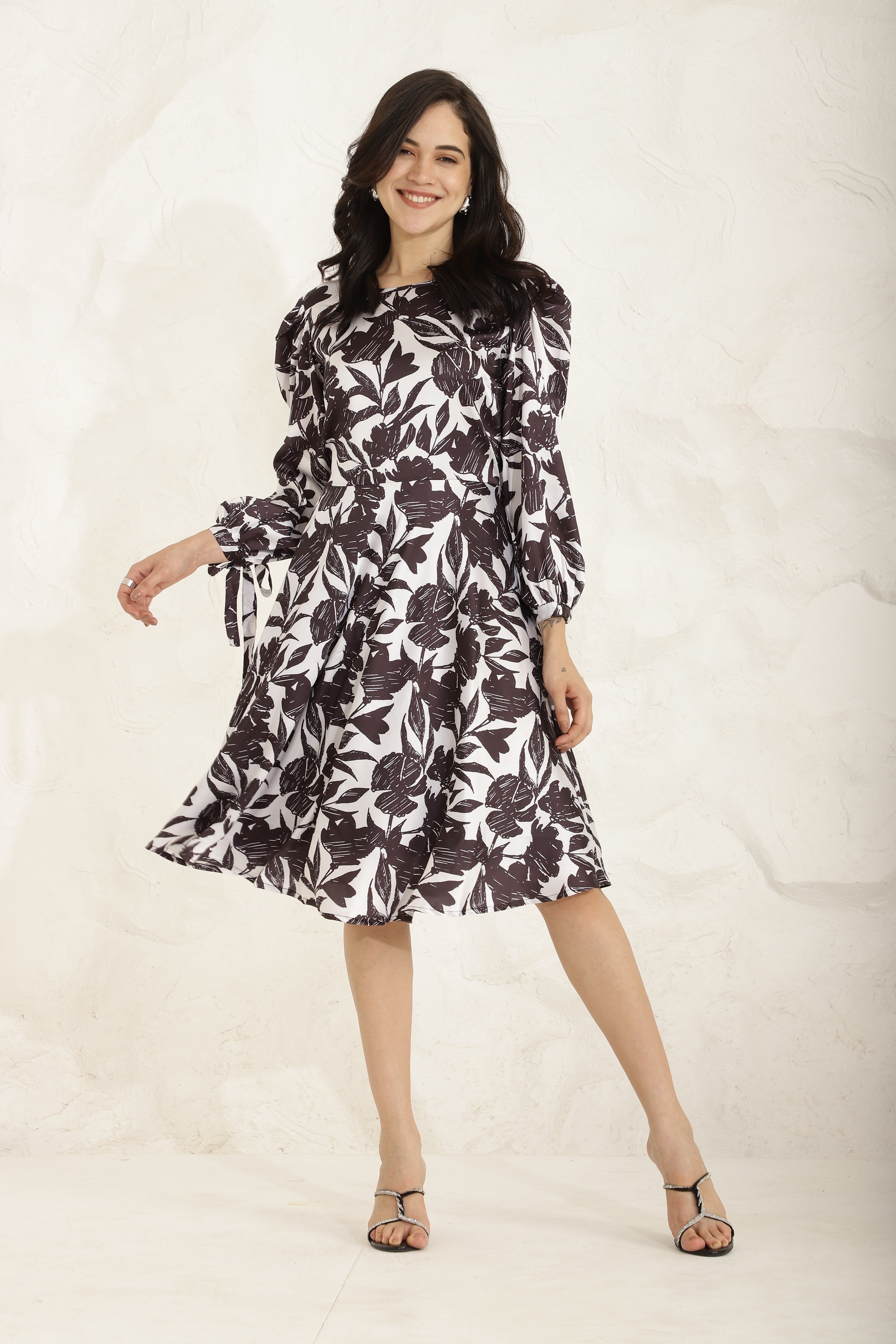 Skater Rose Dress Sanaita